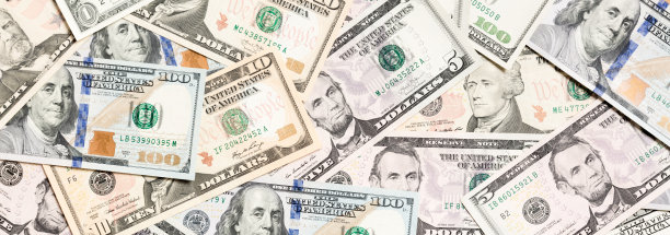 俯视图的各种美元现金背景。不同的纸币的概念。财富与富的概念图片下载