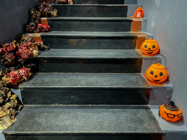 万圣节装饰上有南瓜头的南瓜灯图片下载