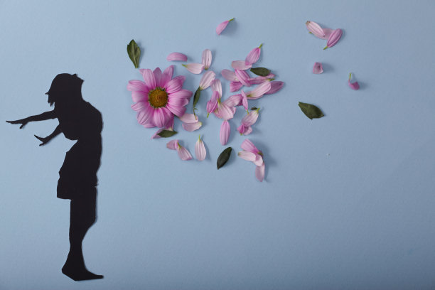 女孩的剪影图片下载