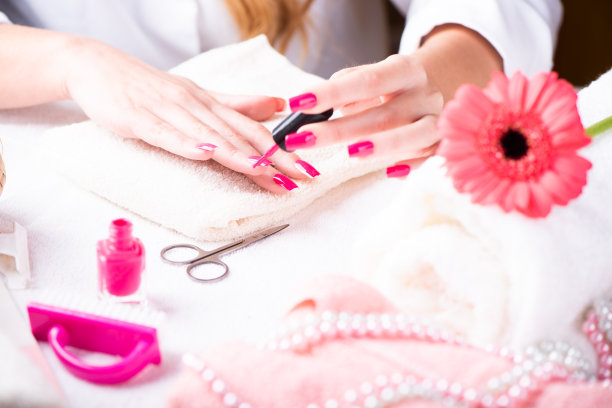 美甲和手部水疗。扩展,指甲图片下载