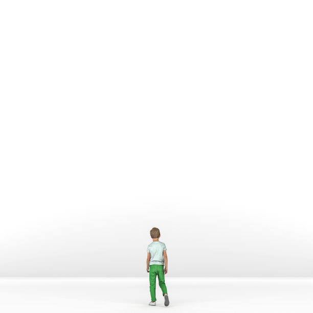 陌生的小男孩，孤立无援。面对空白的白墙，选择，模板，空白图片下载