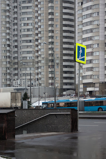 地下人行横道的入口图片下载