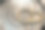 盖上一个封闭的锡罐的盖子图片下载