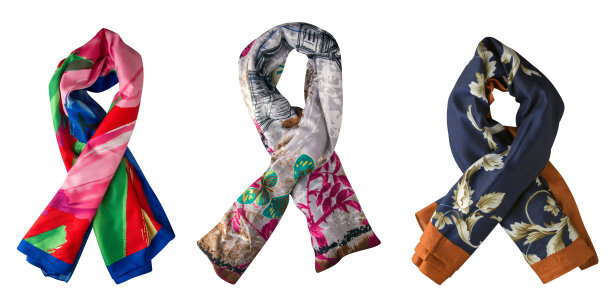 夏天的围巾。彩色的围巾。围巾俯视图图片下载