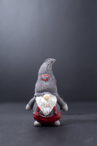 突出瑞典传统圣诞侏儒Tomte孤立图片下载