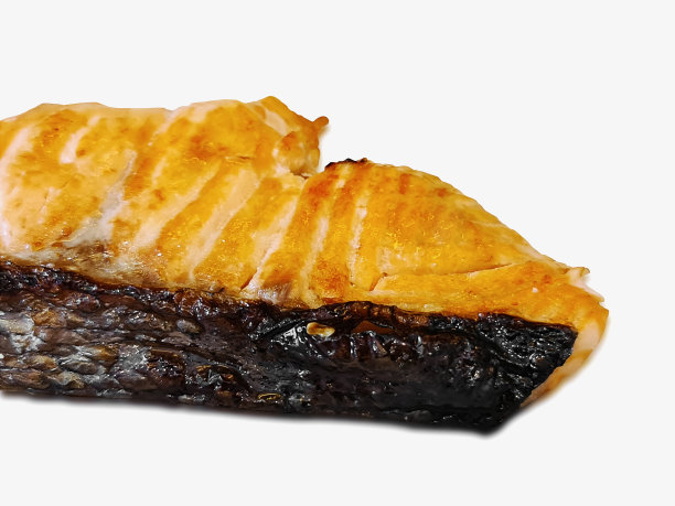 大块烤鲑鱼片孤立在白色图片下载