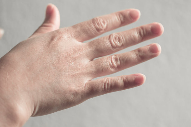 女性手掌在右边图片下载