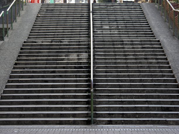 Yuyakedandan。俯瞰东京荒川西西浦里谷中银座的楼梯图片下载