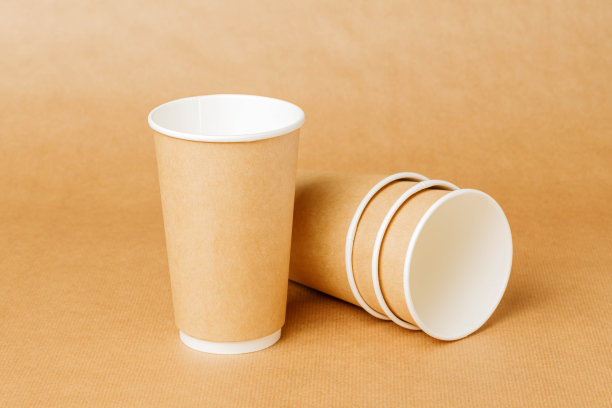 一次性纸餐具和一次性纸桌布图片下载