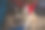 妈妈和她的美丽的狗庆祝圣诞节图片下载