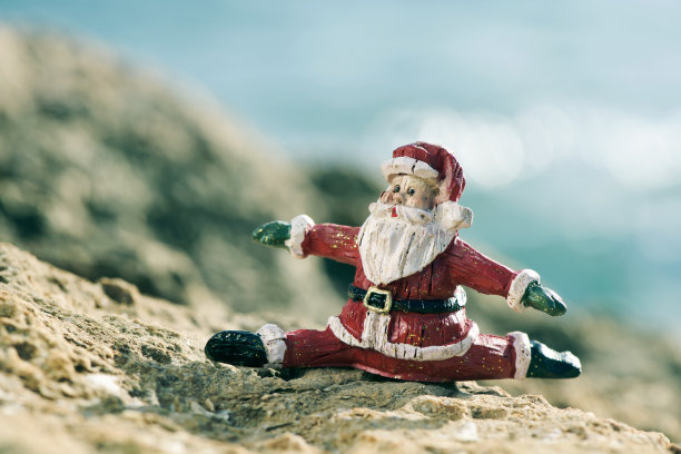 圣诞老人在户外分裂图片下载