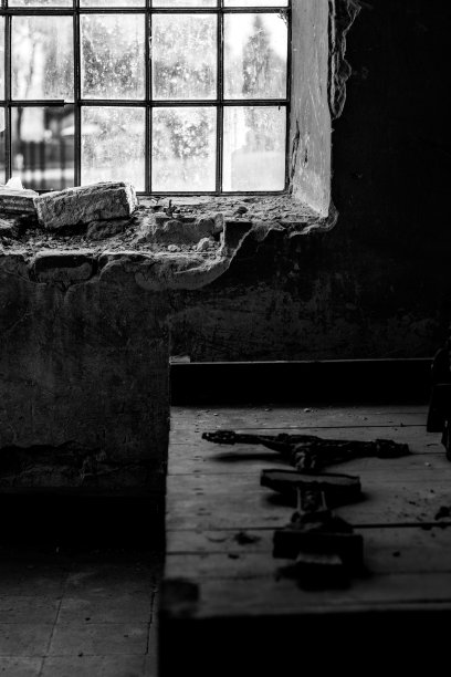 废弃的教堂图片下载