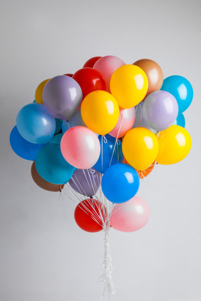 许多彩色气球图片下载