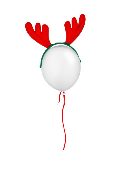 白色气球在圣诞鹿帽。孤立在白色背景上。图片下载