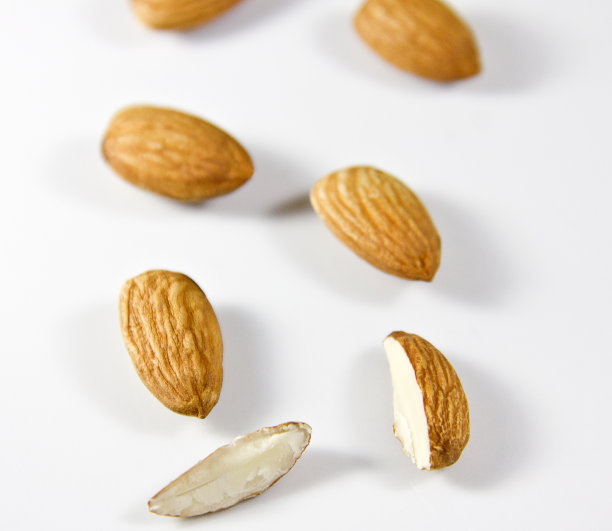 烤杏仁图片下载