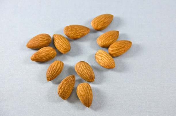 烤杏仁图片下载