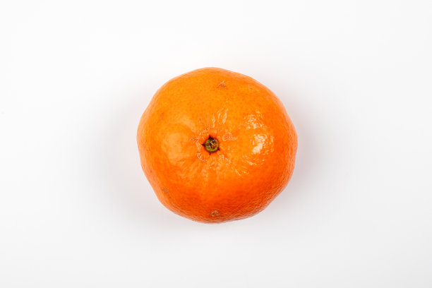 白底上的一个橘子或柑橘维生素，营养和圣诞节背景图片下载