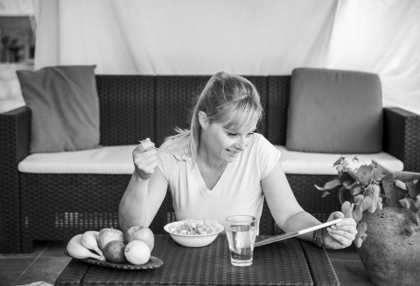 向健康的生活方式转变图片下载