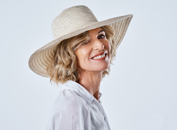 保持积极的心态，你就会更快乐，看起来更年轻图片下载