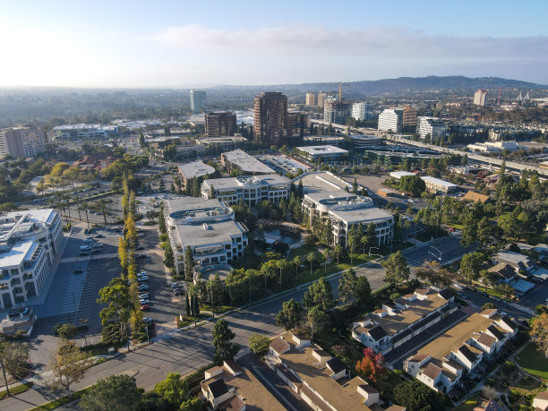 UTC鸟瞰图，大学城大型住宅和商业，圣地亚哥图片下载