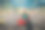可爱的小女孩背着背包在山里旅行图片下载