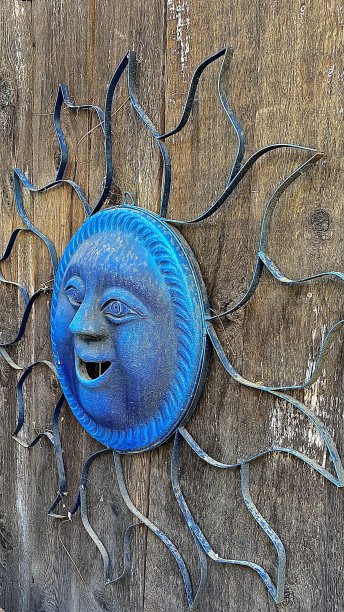 蓝色的太阳神图片下载