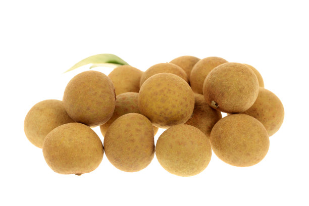 白色背景上分离的新鲜龙眼图片下载