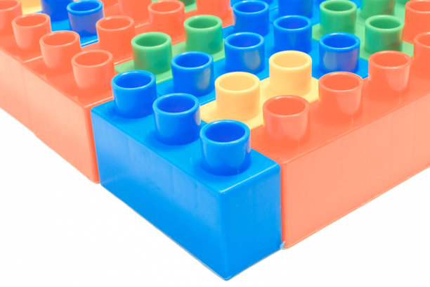 彩色玩具积木为儿童在白色的背景图片下载