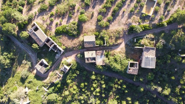 讲课的废墟图片下载