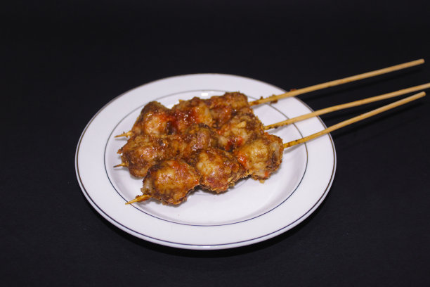 烤肉丸配甜辣酱图片下载