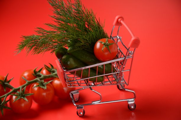 超市购物手推车特写图片下载