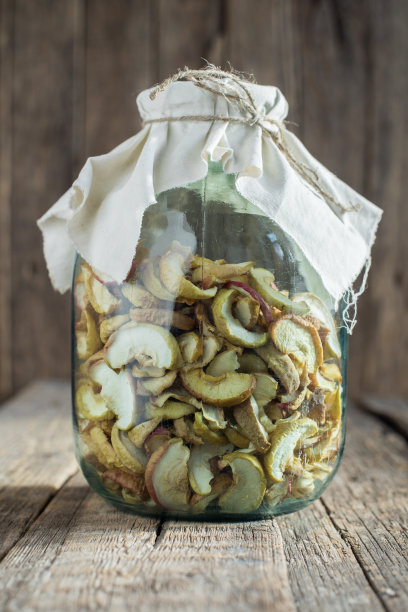 有机天然健康干果苹果玻璃罐图片下载