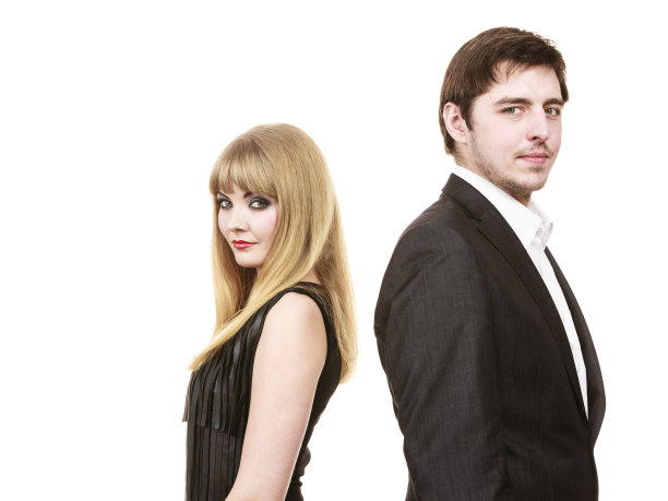 幸福优雅的情侣。图片下载