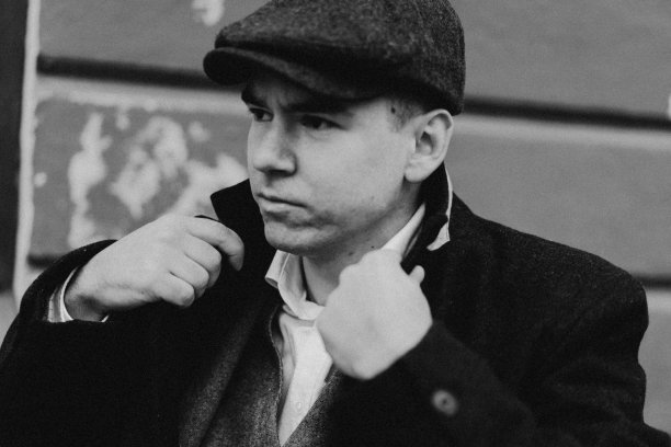 复古风格的男人肖像。古董图片下载