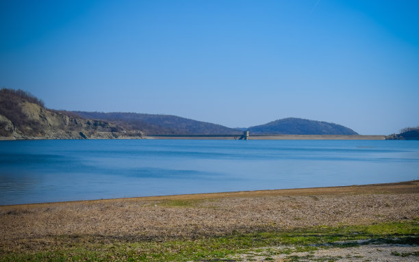 东欧的自然、风景、湖泊图片，以及这美丽的自然景观。图片下载