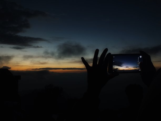 捕捉日出的瞬间图片下载