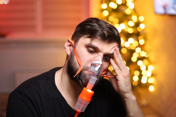 心情不好的人要用肺吸入器自我隔离图片下载