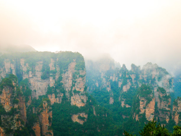 天子山景位于张家界国家森林公园图片下载