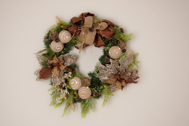 乡村圣诞花圈白色背景图片下载