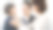 年轻的亚洲女孩和母亲抱着心的象征图片下载