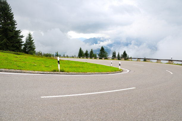 山和湖。图片下载