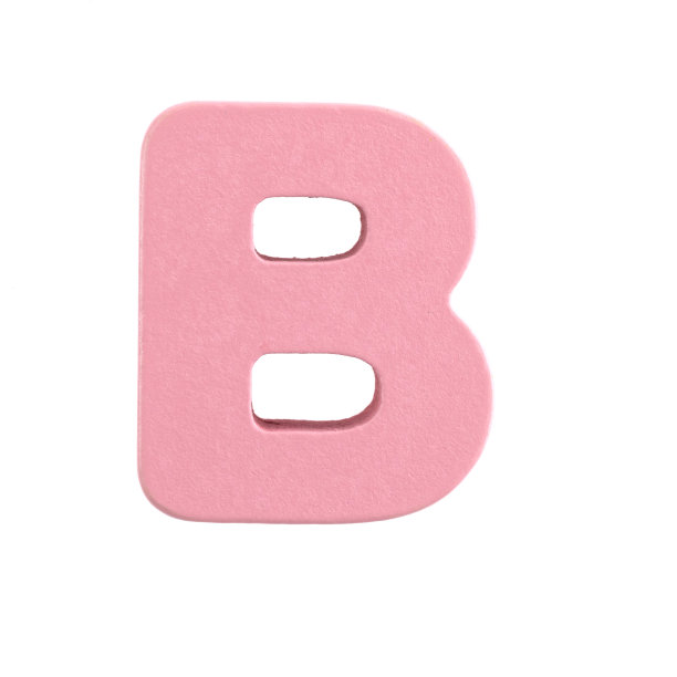 白色背景上的木制字母B图片下载