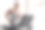 肌肉发达的运动员健美模型跑步机健身房附近的大窗户图片下载