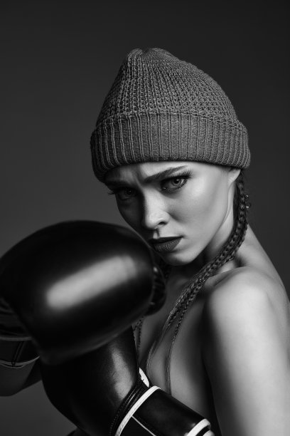 魅力女拳击手的肖像图片下载
