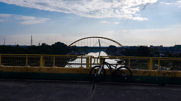 雷顿桥图片下载