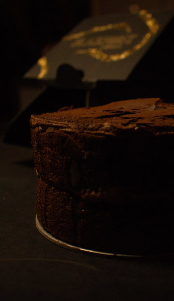 桌上蛋糕特写镜头图片下载