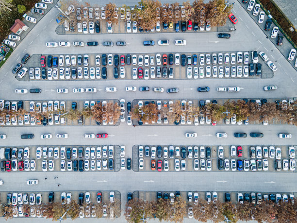 鸟瞰停车场图片下载