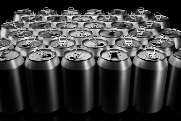 银可回收铝罐组从上面特写全框架图片下载
