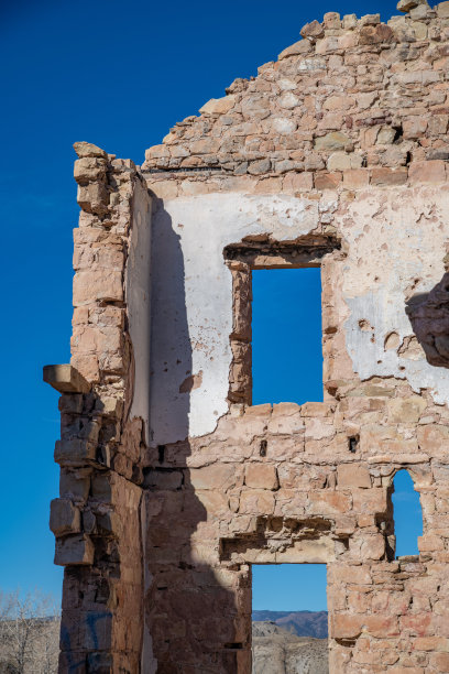 驿站，客栈和学校，石屋废墟图片下载