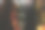 圣诞节那天，年轻女子望着窗外回忆过去的记忆图片下载
